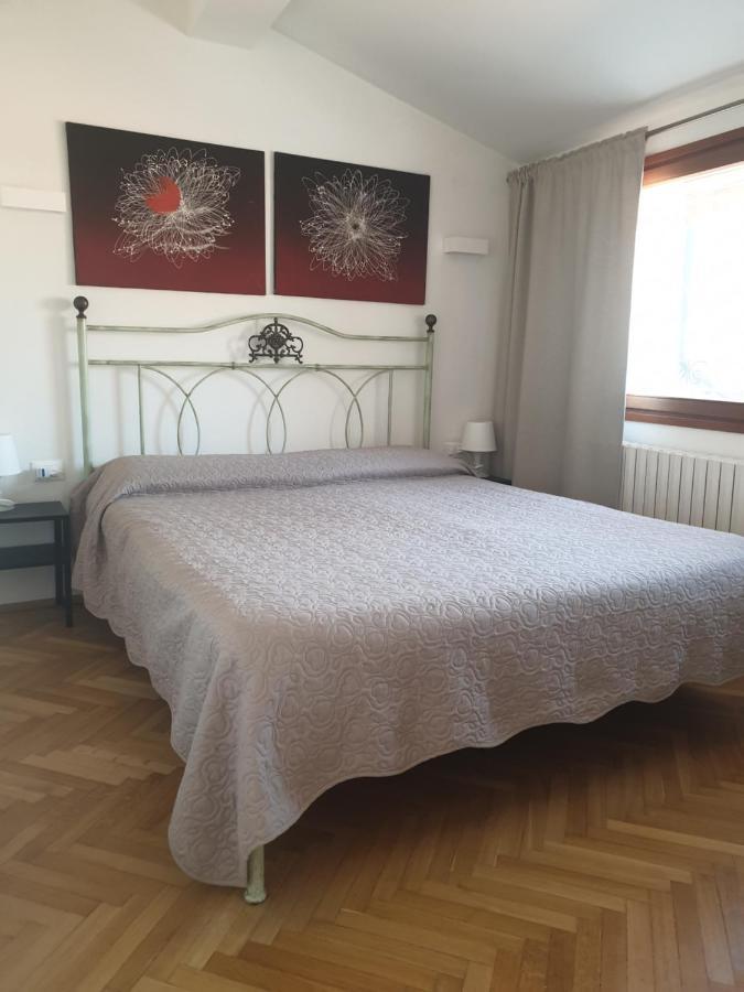 Residenza Tiziana Venezia Apartment Bagian luar foto