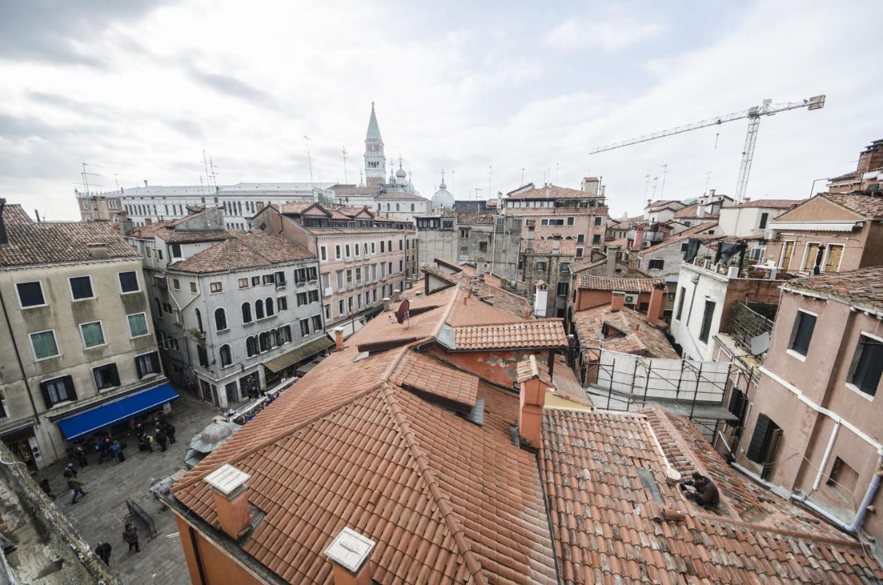 Residenza Tiziana Venezia Apartment Bagian luar foto