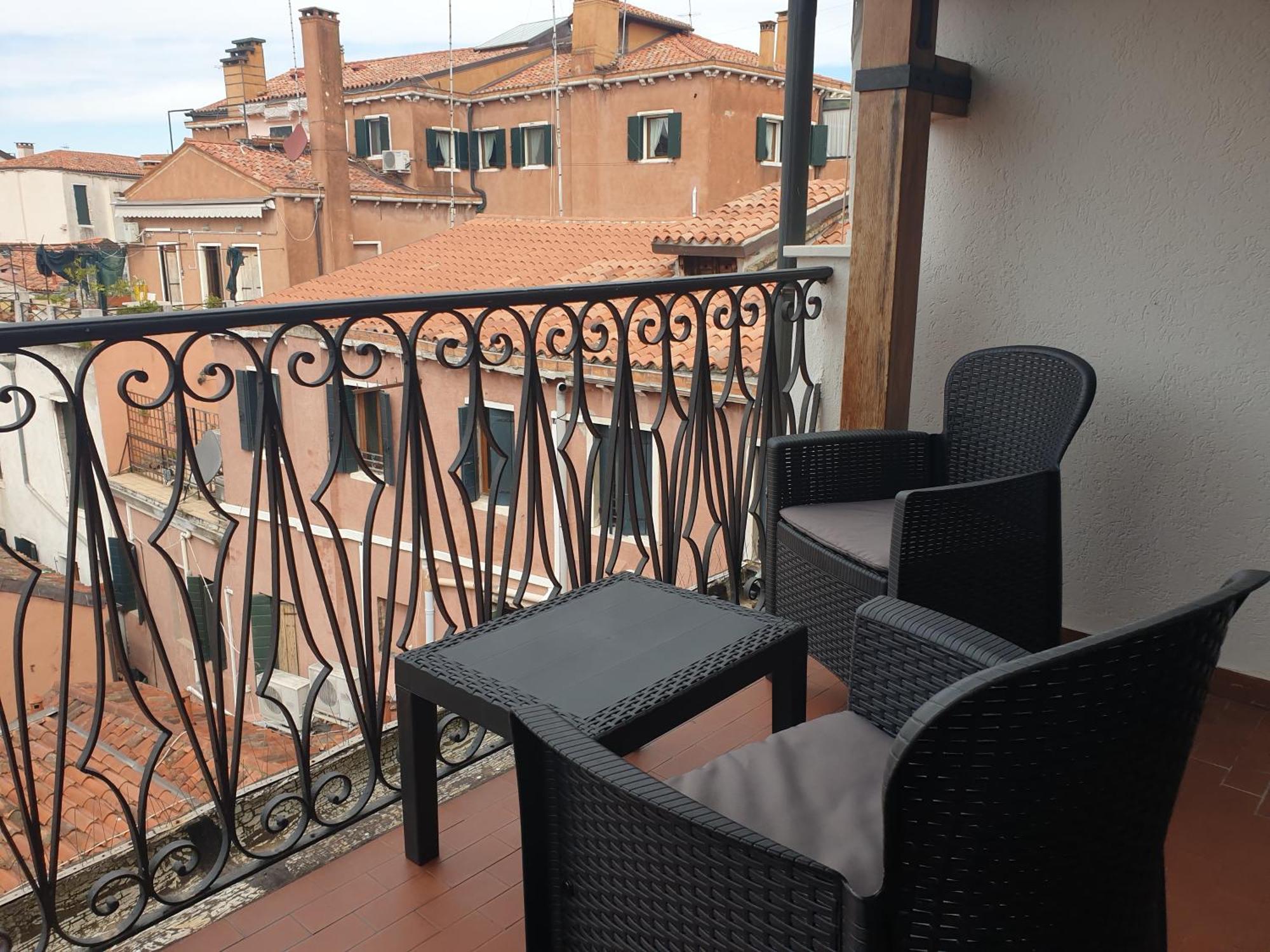 Residenza Tiziana Venezia Apartment Bagian luar foto